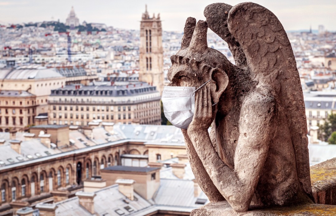 Covid-19 : Obligation de porter un masque dans les espaces publics extérieurs