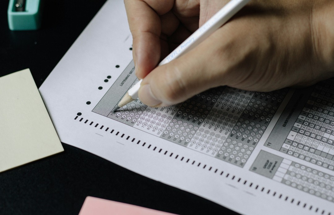 Durcissement des conditions d’obtention des titres de séjour à compter du 1er janvier 2026